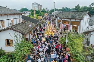 浓眉：要从这场比赛中吸取经验 继续乘胜追击